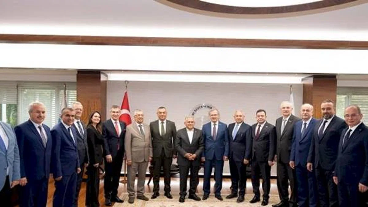 OSBÜK Heyeti'nden Büyükkılıç'a ziyaret