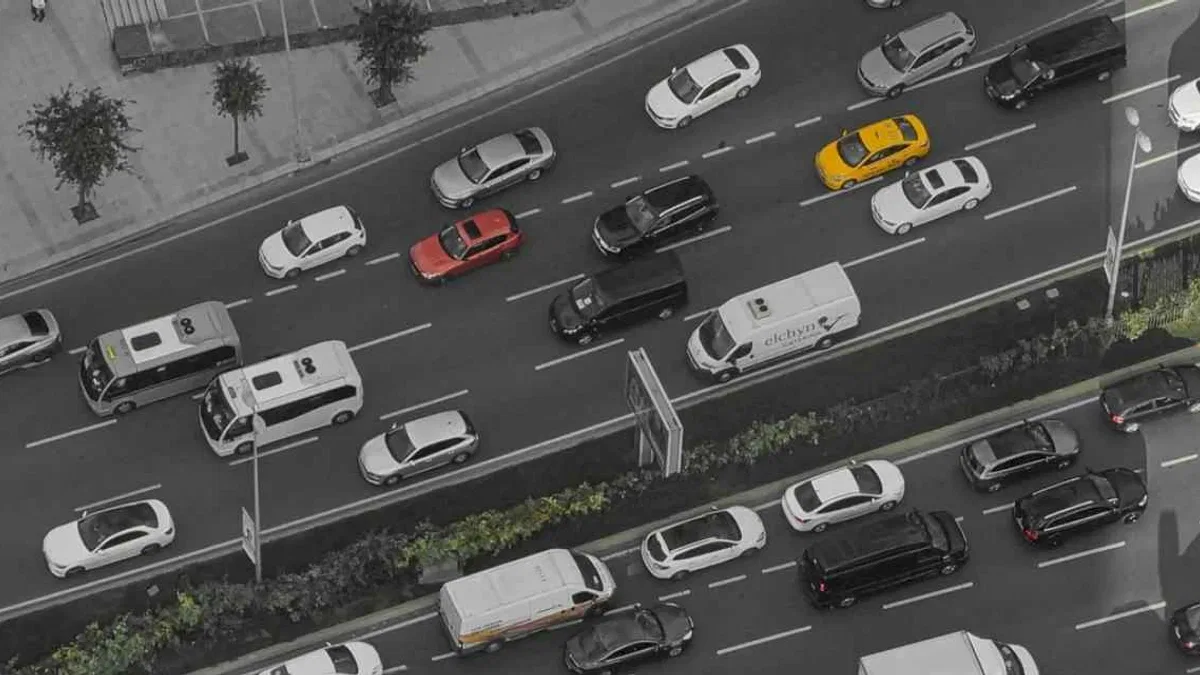 Kent içi trafik alarm veriyor! Yoğunluğu hafifletmek mümkün mü?