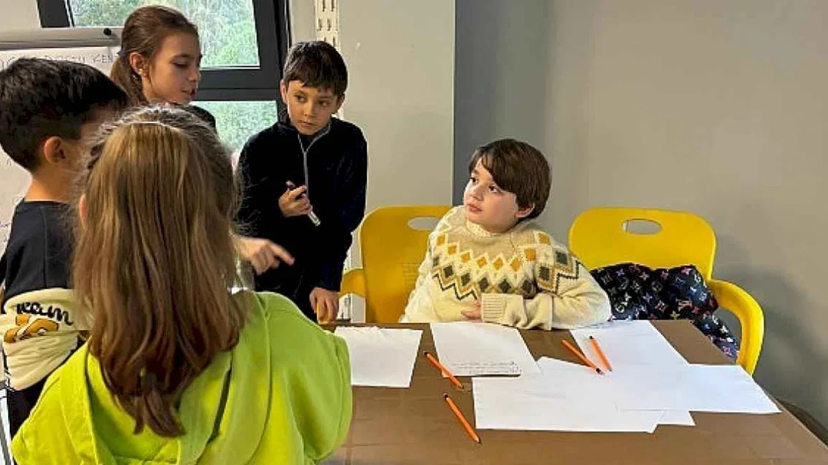 İzmir Çocuk Meclisi'nde seçim heyecanı