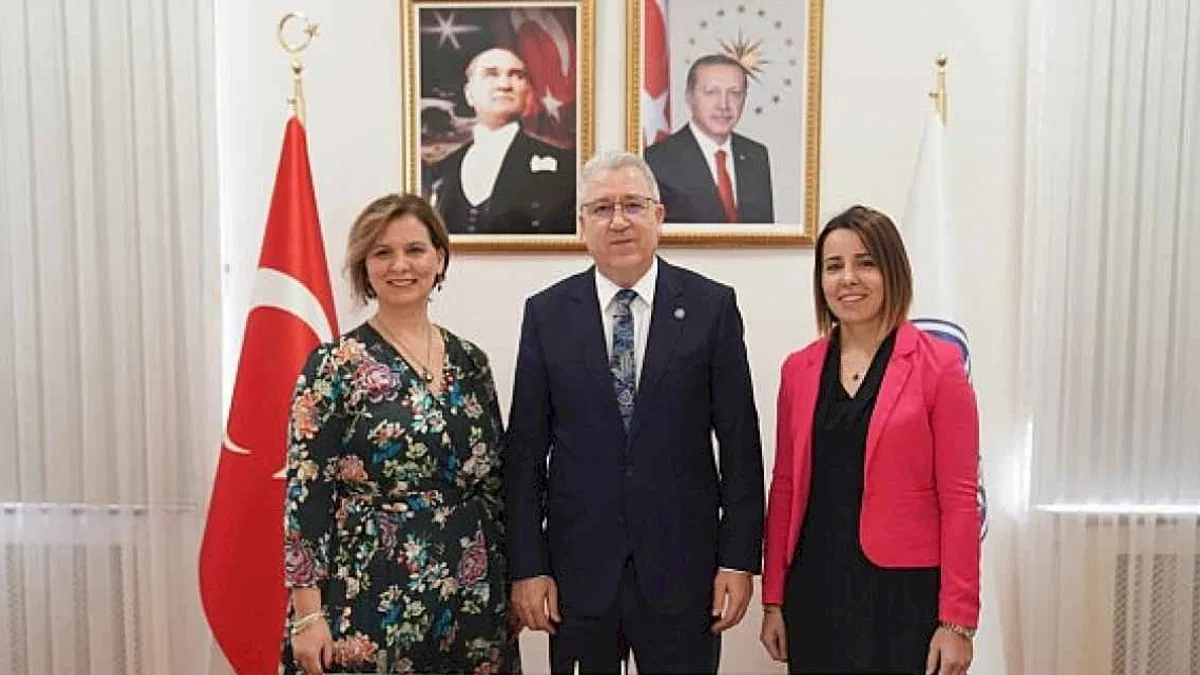 Hemodiyaliz hastalarının beslenme ve sıvı takibine yönelik yapay zeka destekli mobil uygulama geliştirecekler