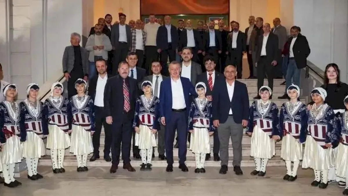 Başkan Büyükakın, Gümüşhanelileri yalnız bırakmadı