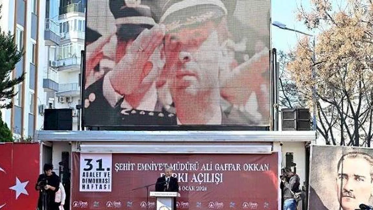 Muratpaşa'da Gaffar Okkan Parkı açıldı