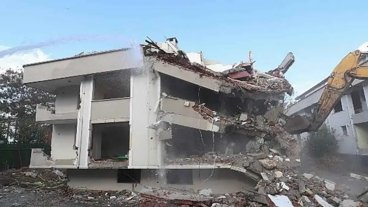 Bakırköy'de riskli binalar güvenli hale geliyor
