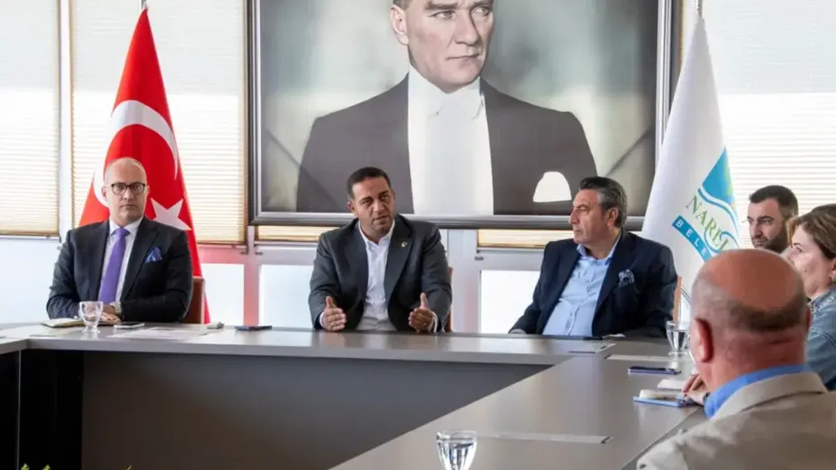 İzmir Narlıdere’de muhtarlarla ortak akıl buluşması