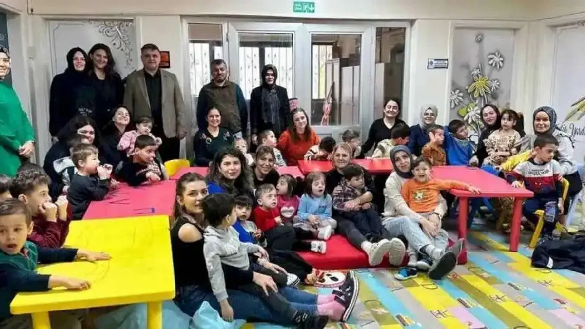 'Bir Hikâye Bir Neşe' projesi özel çocuklara sevinç oldu