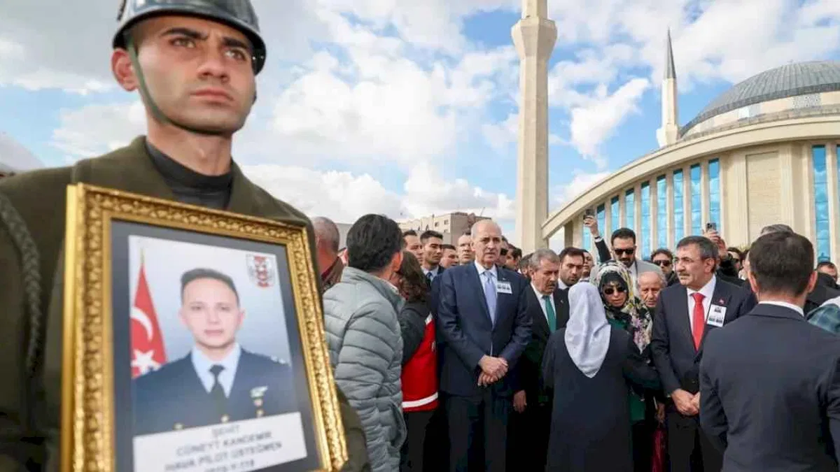 Üç şehidimiz de Ankara'da son yolculuğuna uğurlandı