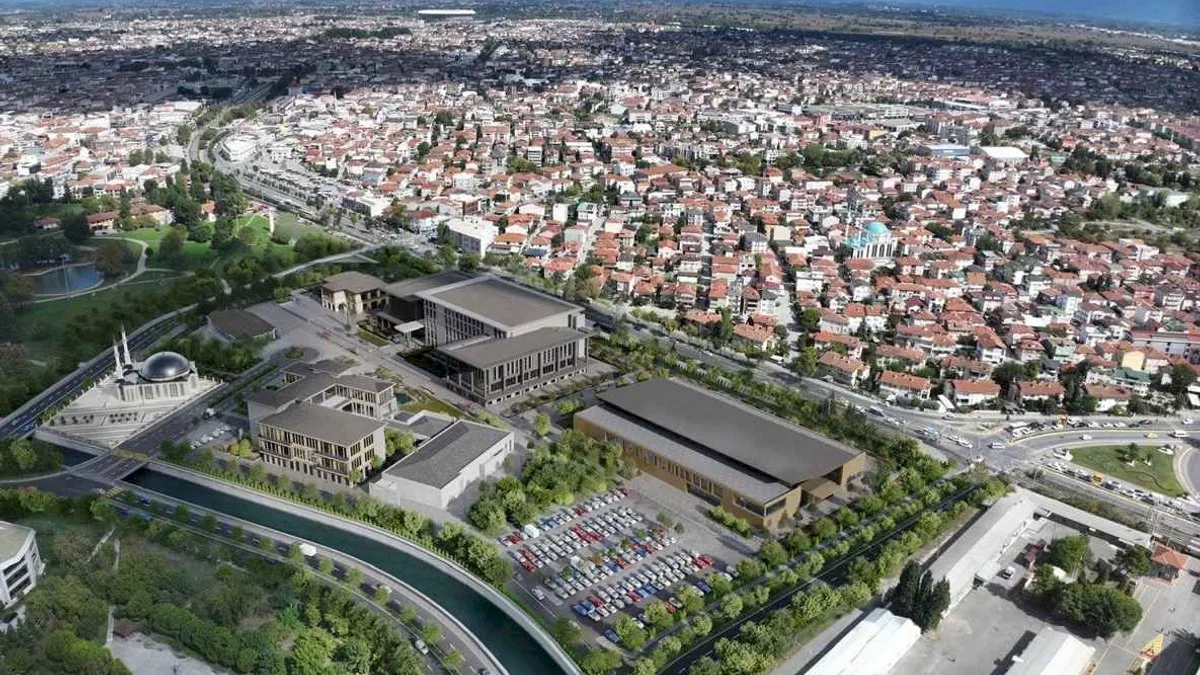 Sakarya'da raylar dönüşüyor, merkeze yemyeşil koridor geliyor