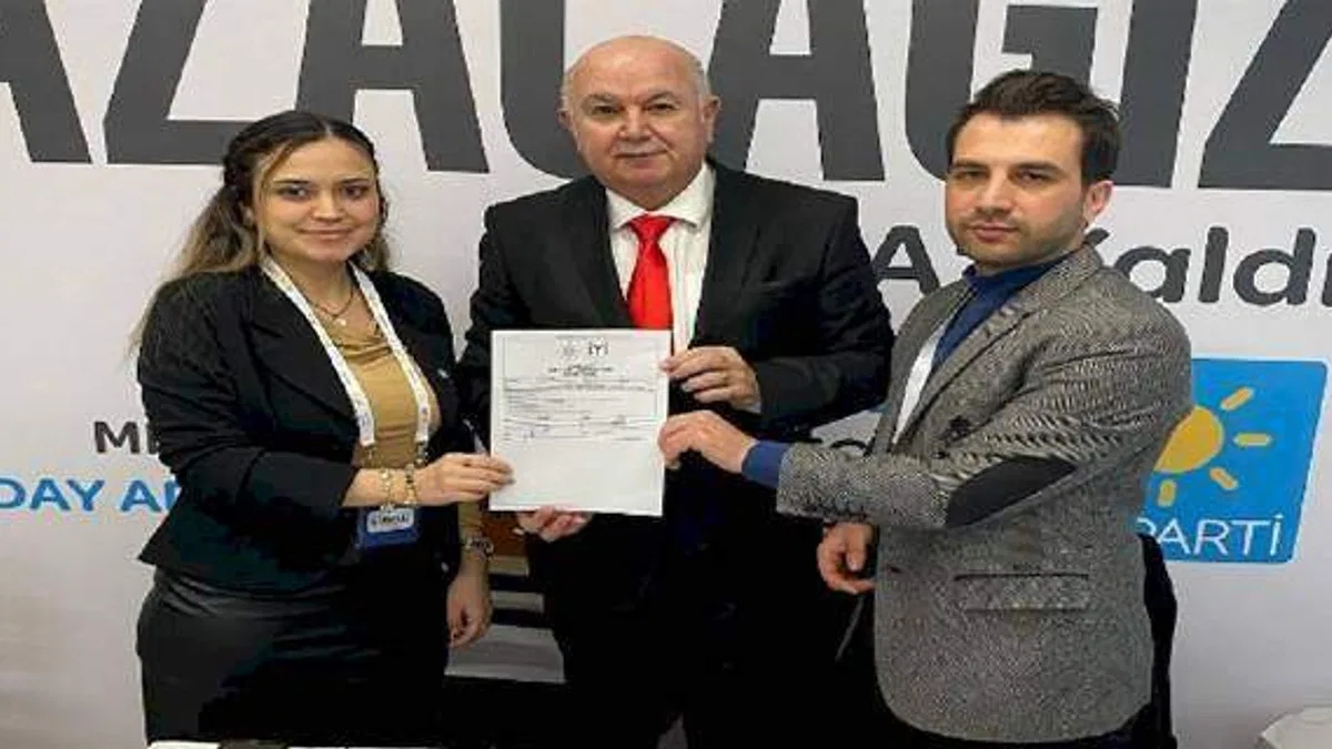 Yüksel Ercan İYİ Parti'den aday adaylığı müracaatını yaptı