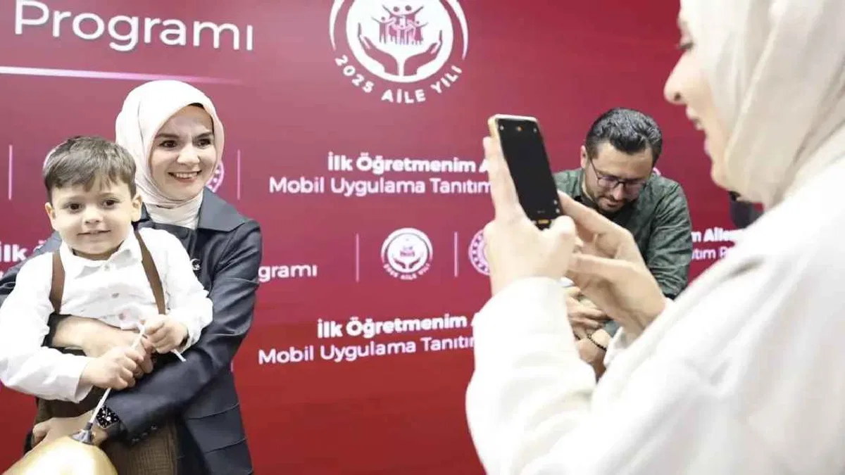 'İlk Öğretmenim Ailem' uygulamasıyla 2 milyon aileye dijital rehberlik sağlanıyor