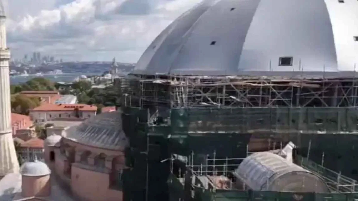 Ayasofya’da restorasyonda yeni süreç... Doğu yarım kubbeye çelik platform