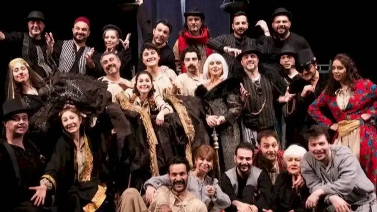 Haldun Taner’in eseri “Eşeğin Gölgesi” yeniden sahnede