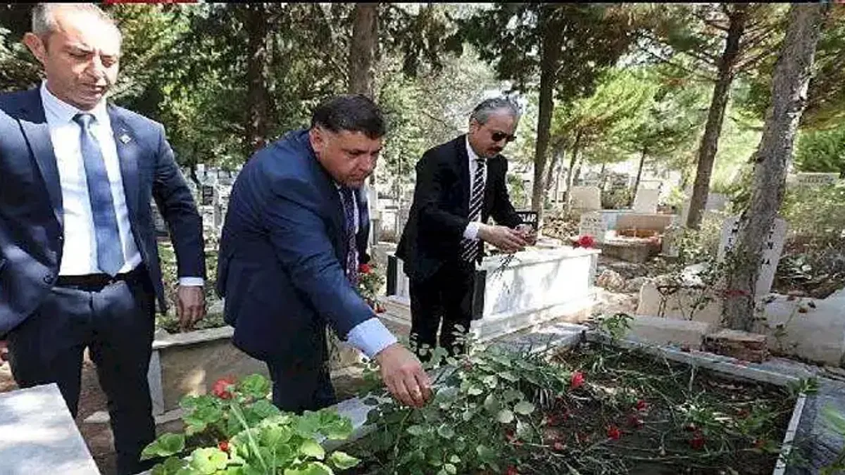 Menderes'te 30 Ağustos'ta Şehitler Unutulmadı