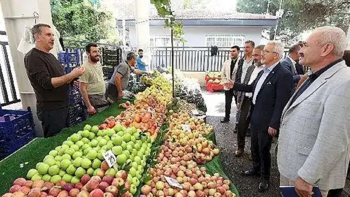 Altınşehir'de Modern Kapalı Pazar Alanı Açıldı