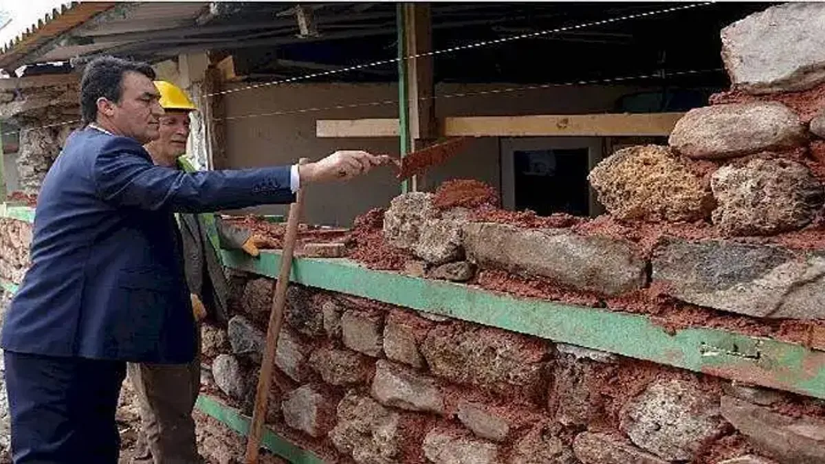 Filiboz Mescidi Hisar'da yükseliyor