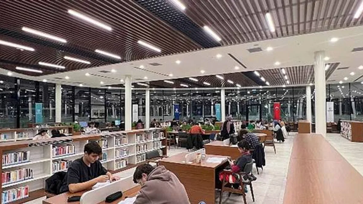 Millet Kütüphanesi'ne ilk günden yoğun ilgi