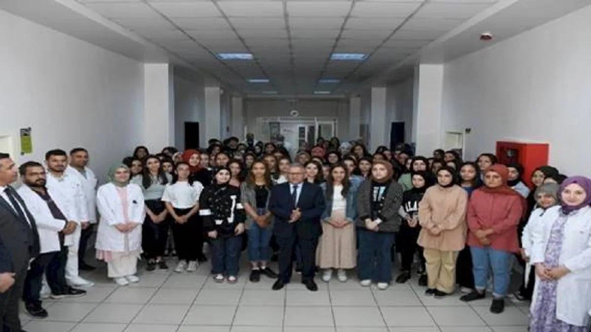 Kayseri Büyükşehir'den öğrencilere ulaşım yardımı