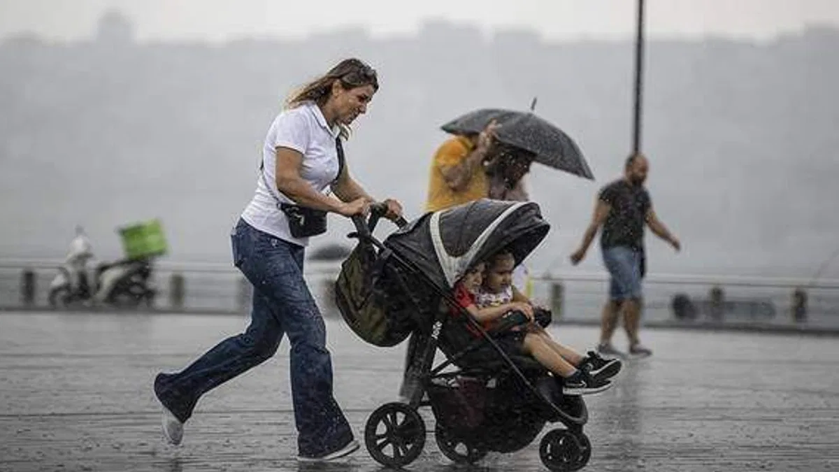 İstanbul'un 4 ilçesi için sağanak uyarısı