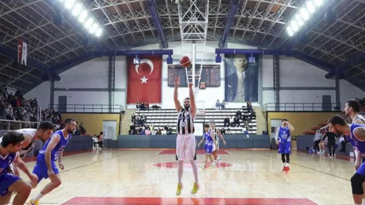 Sakarya Büyükşehir potada Etimetsgut’u ağırlıyor
