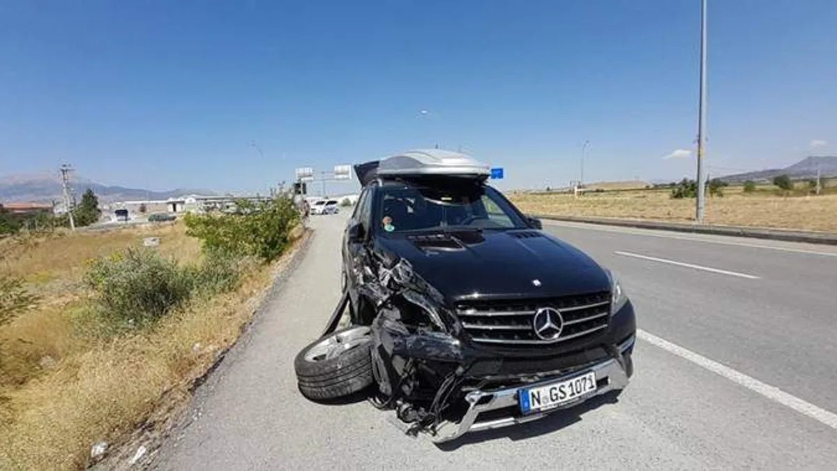 Seydişehir'de pikapla otomobilin çarpıştığı kazada 1 kişi yaralandı