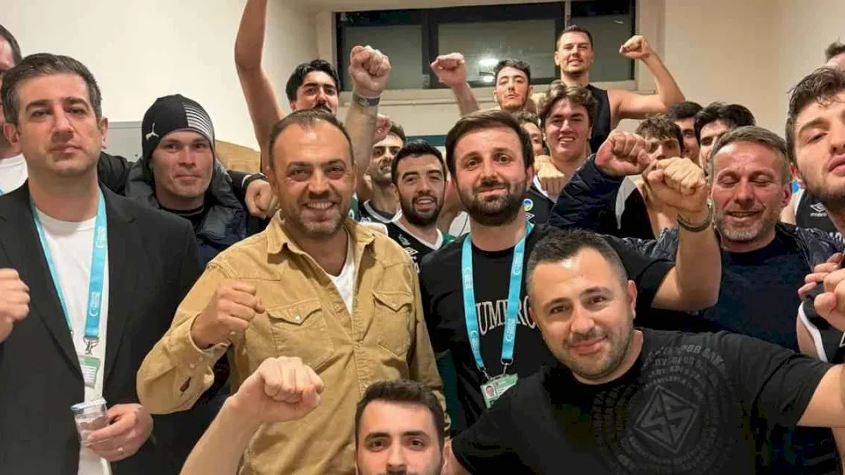 Sakarya'nın devleri Uşak’ta Play-Off’un ilk maçını kazandı!