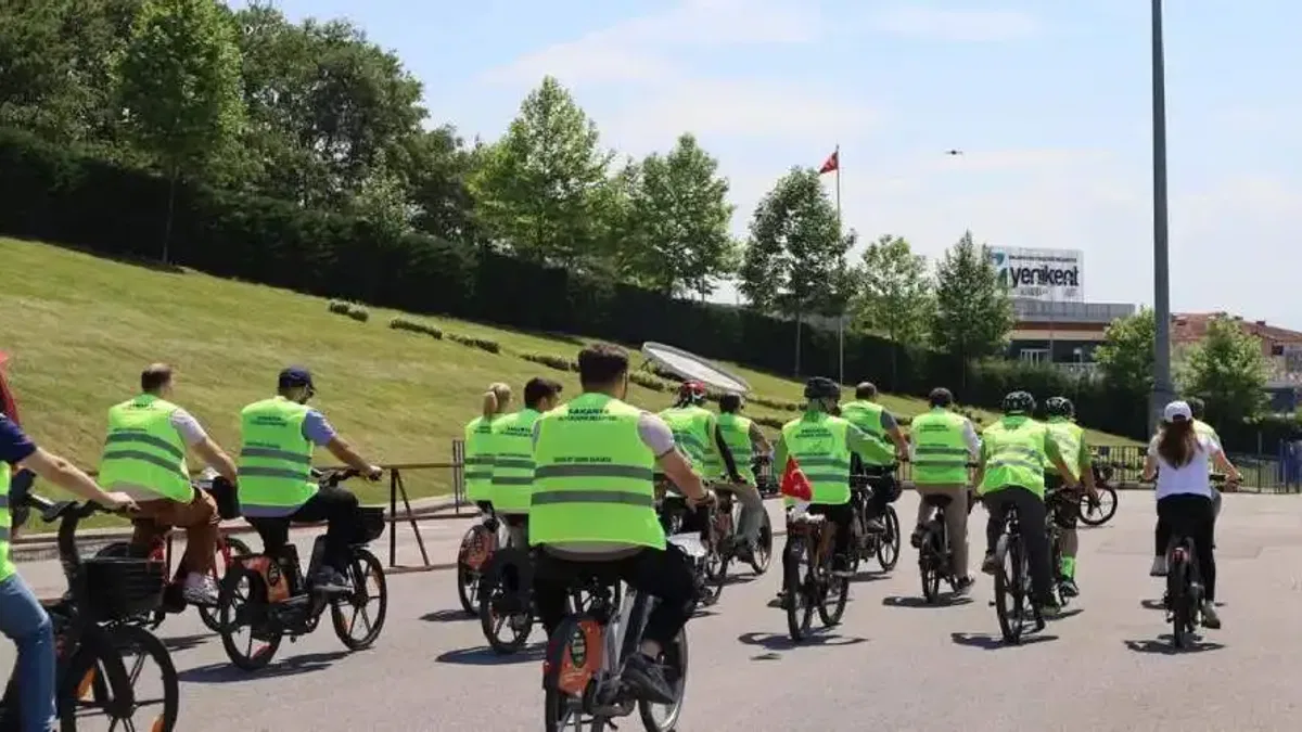 Dünya Bisiklet Günü’nde Sakarya'da sağlıklı yaşam için pedal çevirdiler