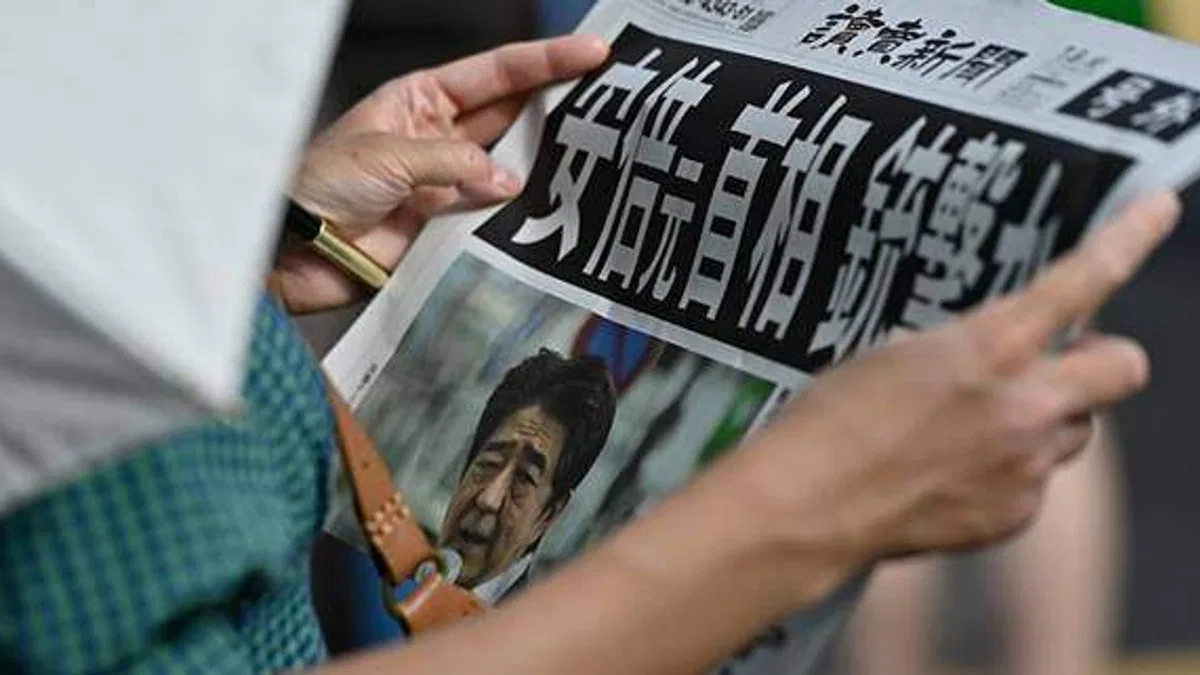 Japonya'da Abe suikastıyla gündeme gelen Moon Tarikatı ile siyasilerin ilişkileri tartışılıyor