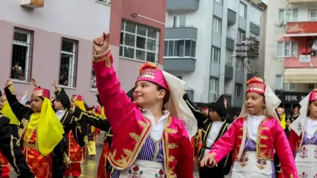 Bursa Gemlik’te 1470 öğrenci sanatla buluşuyor