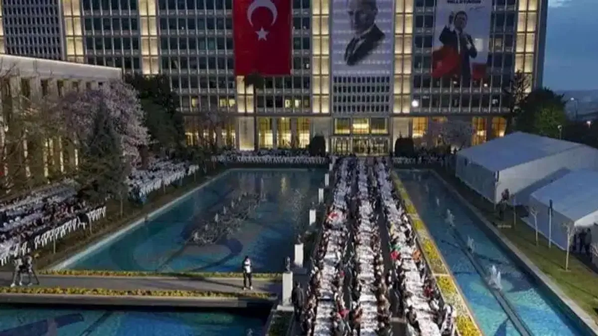 Saraçhane'de Kadir Gecesi buluşması
