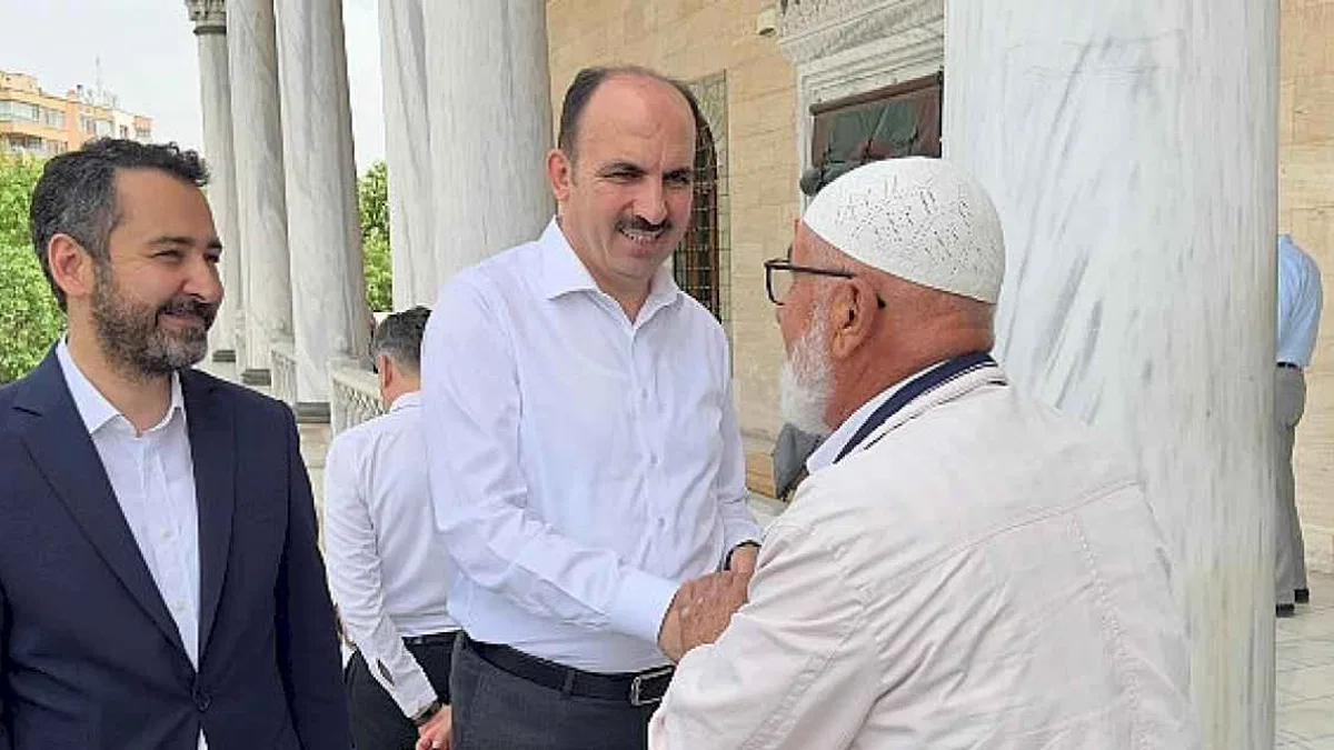 Başkan Altay Hacıveyiszade Camii'nde Vatandaşlarla Buluştu