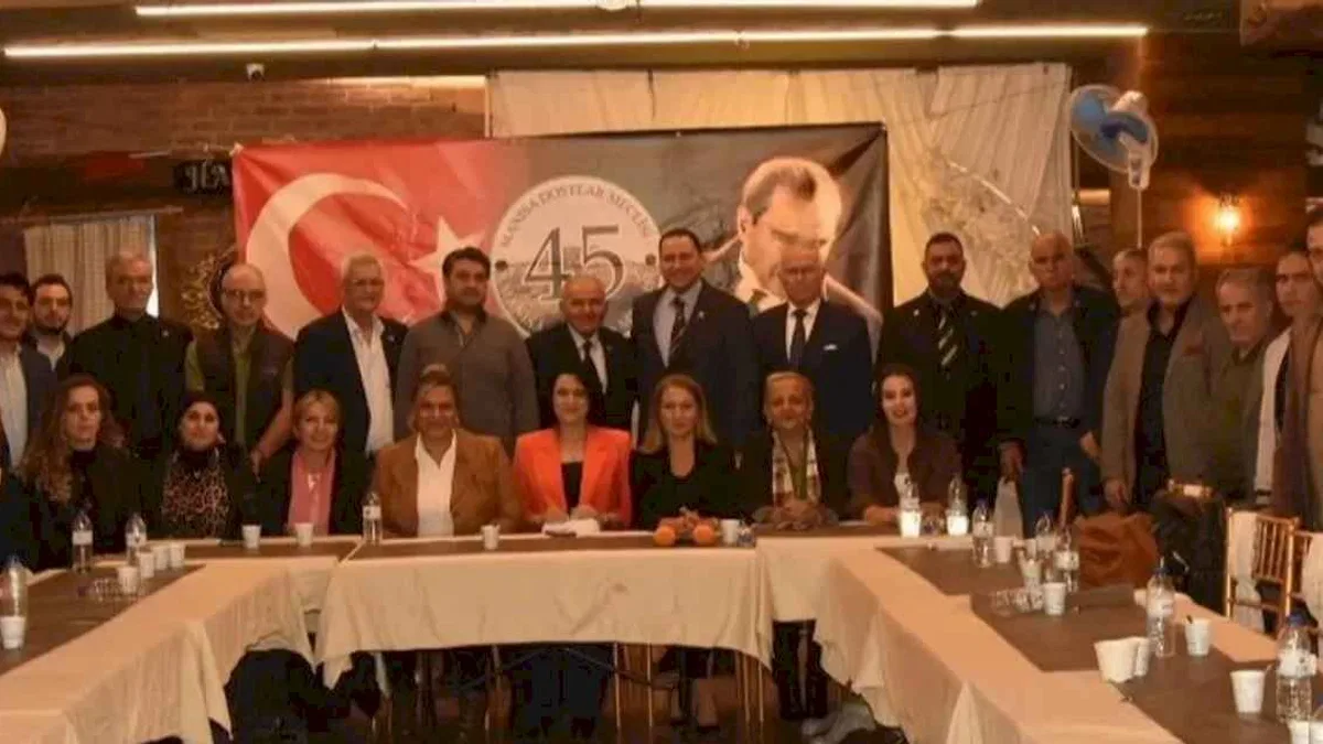 Manisa Dostlar Meclisi’nde demokrasi buluşması