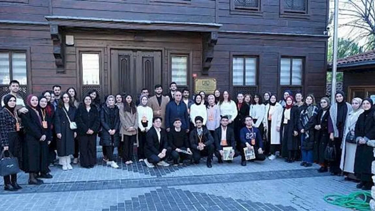 Öğrenciler "Diplomasi360" ile İstanbul'da Çeşitli Kurumları Ziyaret Etti