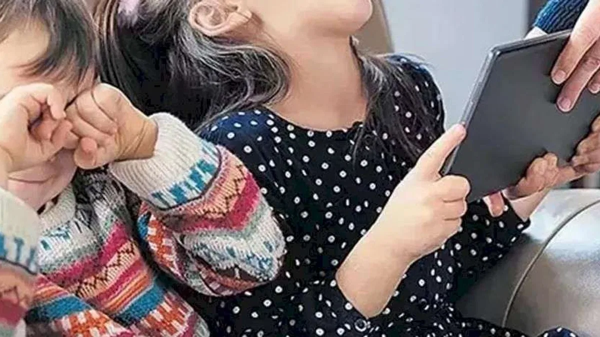 15 yaş altına sosyal medya düzenlemesi geliyor... Doğum ve babalık izinleri artıyor!