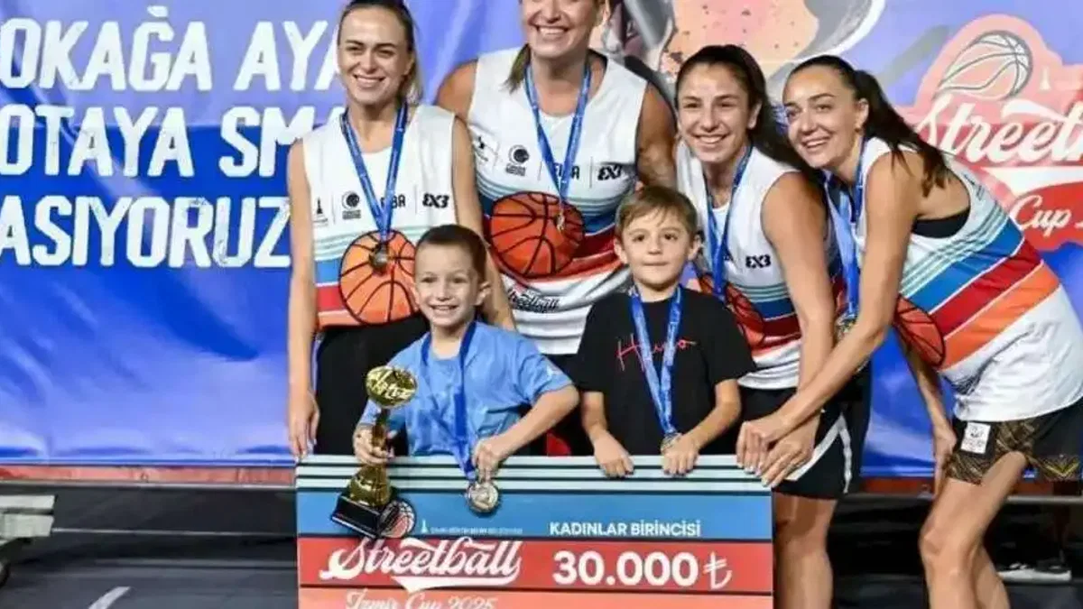 3x3 Streetball İzmir Cup 2025’te ödüller sahiplerini buldu