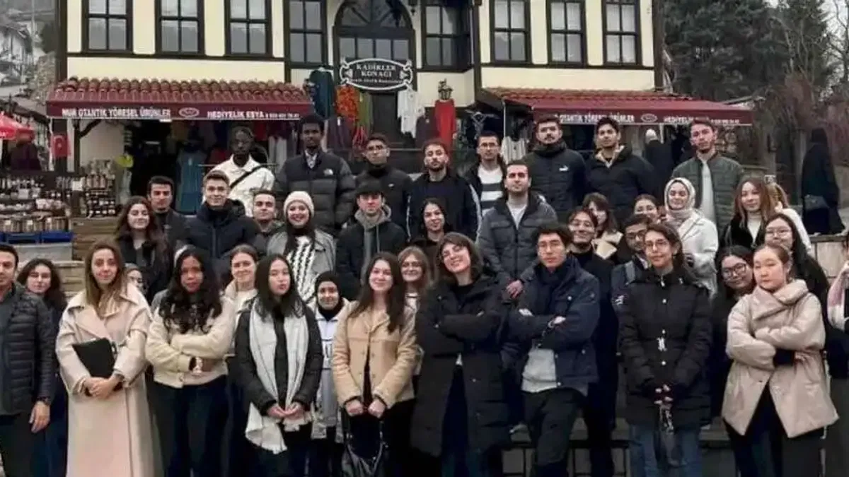 Türkiye’nin dört bir yanından genç güneyin tarihinde yolculuğa çıktı