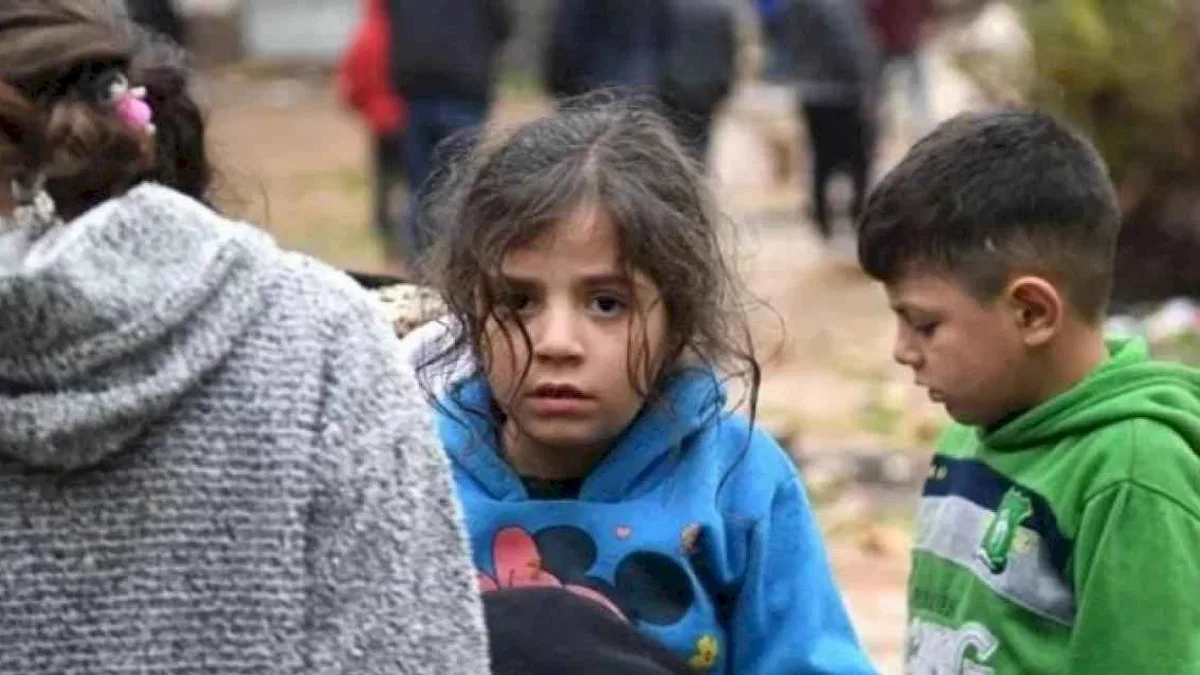 Depremzedelere önemli uyarı: Çocuklara ne hissettiğinizi gösterin