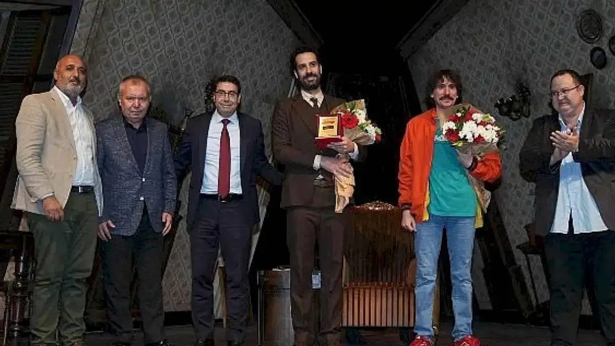 İBB Şehir Tiyatroları, 9. Adana Şehir Tiyatroları Festivali'nde seyirciyle buluştu.