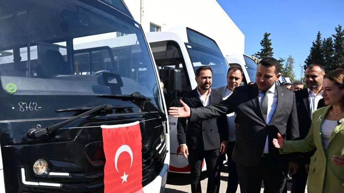Antalya Büyükşehir Belediyesi araç filosunu güçlendirdi