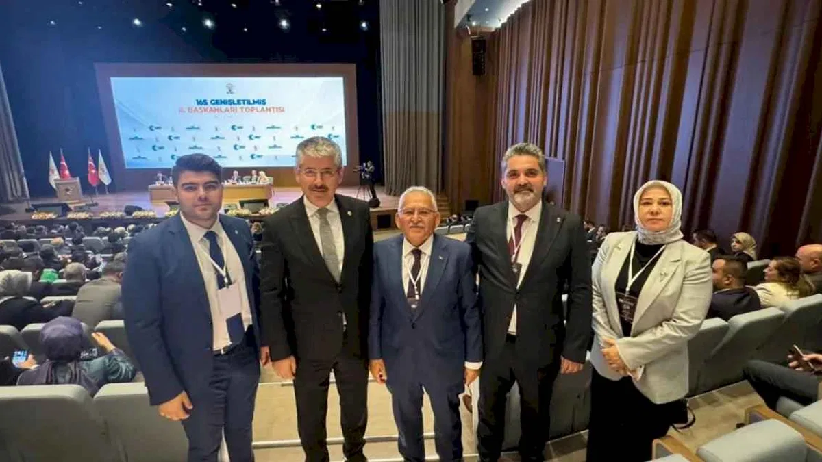 Başkan Büyükkılıç, Ak Parti Genişletilmiş İl Başkanları Toplantısı’na katıldı