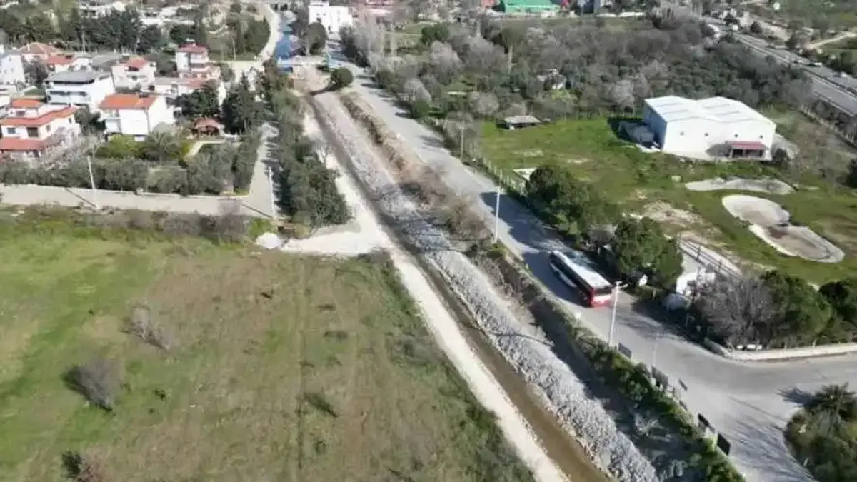 İzmir Yarımada’da dereler ıslah edildi