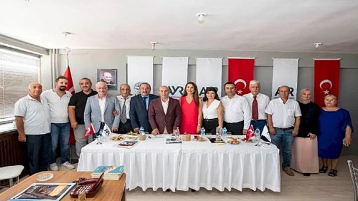 "İzmir'i tekrar bir dünya kenti yapmak için daha çok projemiz var"