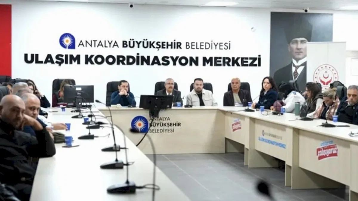 Antalya'da toplu ulaşım şoförlerine eğitim