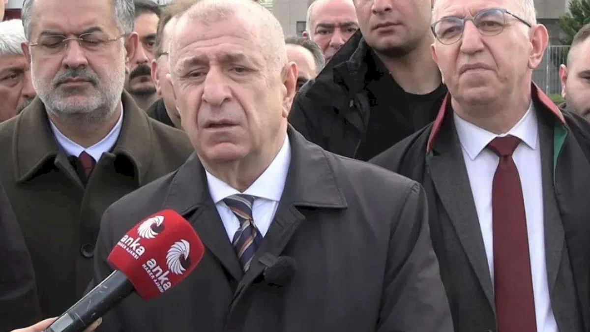 Ümit Özdağ'ın Cumhurbaşkanı'na hakaret davası beraat