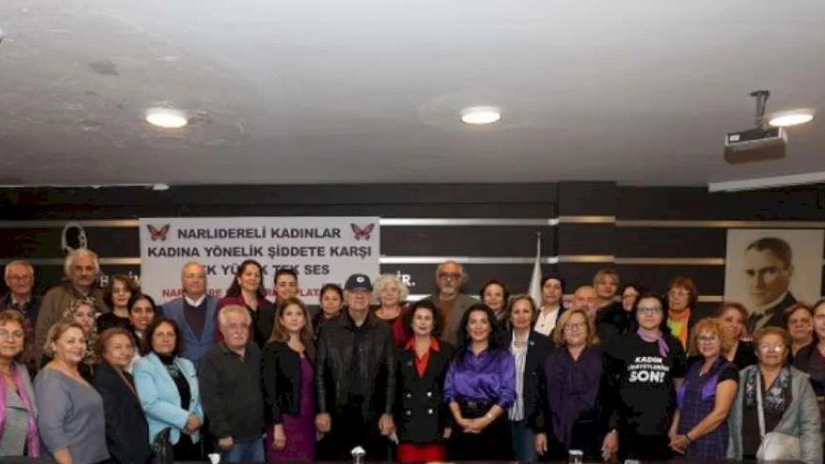 İzmir Narlıdere kadına şiddete karşı tek ses oldu