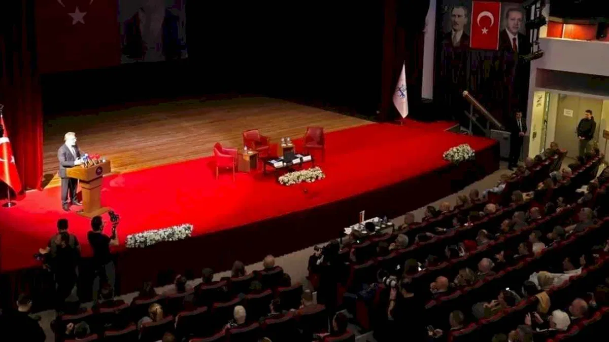 DEÜ ve İzmir Valiliği'nden aileyi güçlendirme hamlesi