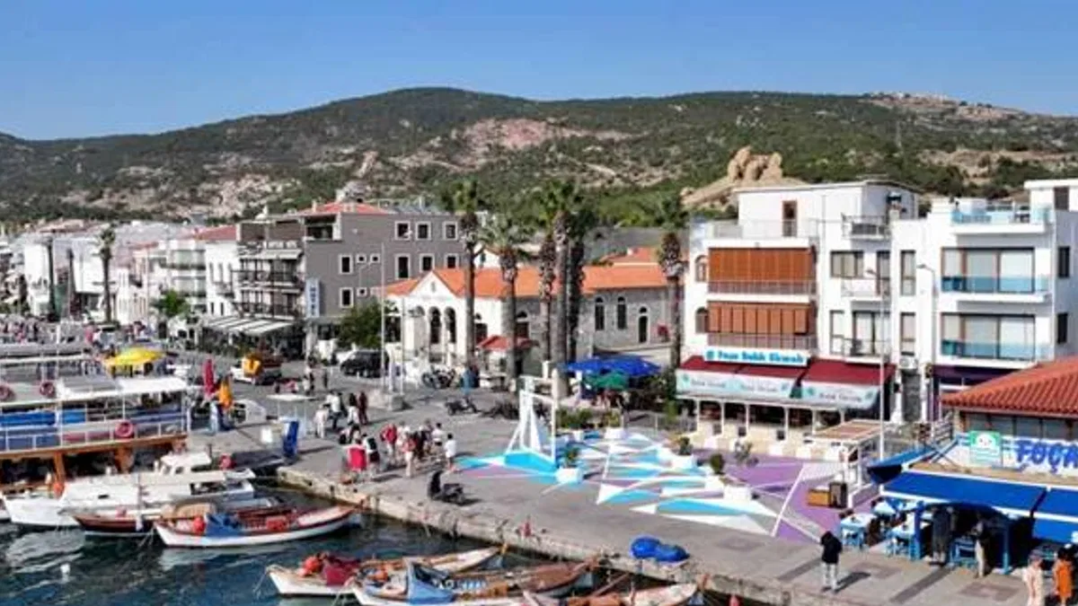 İzmir Büyükşehir’den Foça’ya kamusal dokunuş