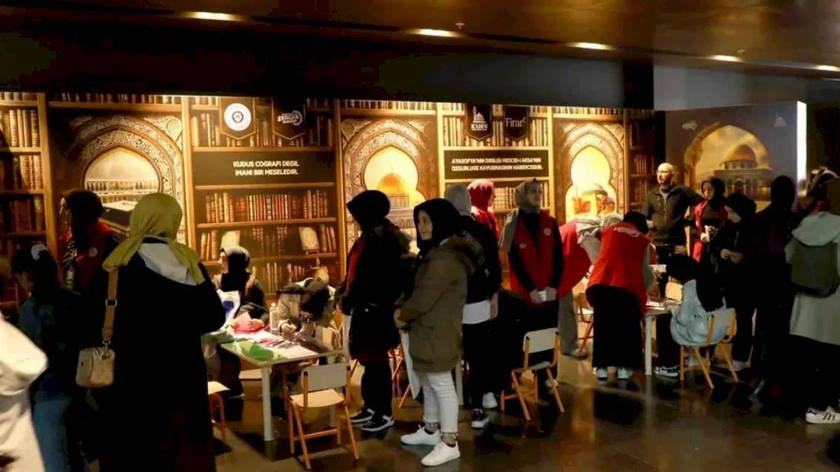 Karatay Kent Konseyi Gençlik Meclisi’den “Konya Kitap Günleri”nde anlamlı stant