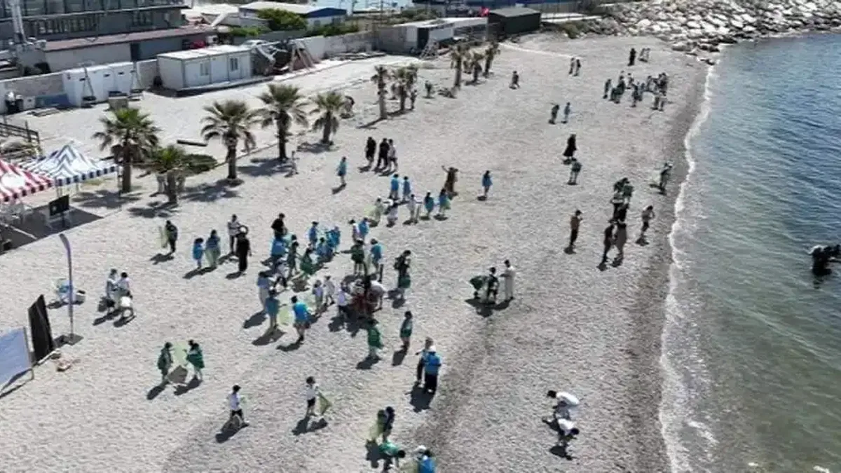 İstanbul Beylikdüzü'nde deniz dibi ve kıyı temizliği