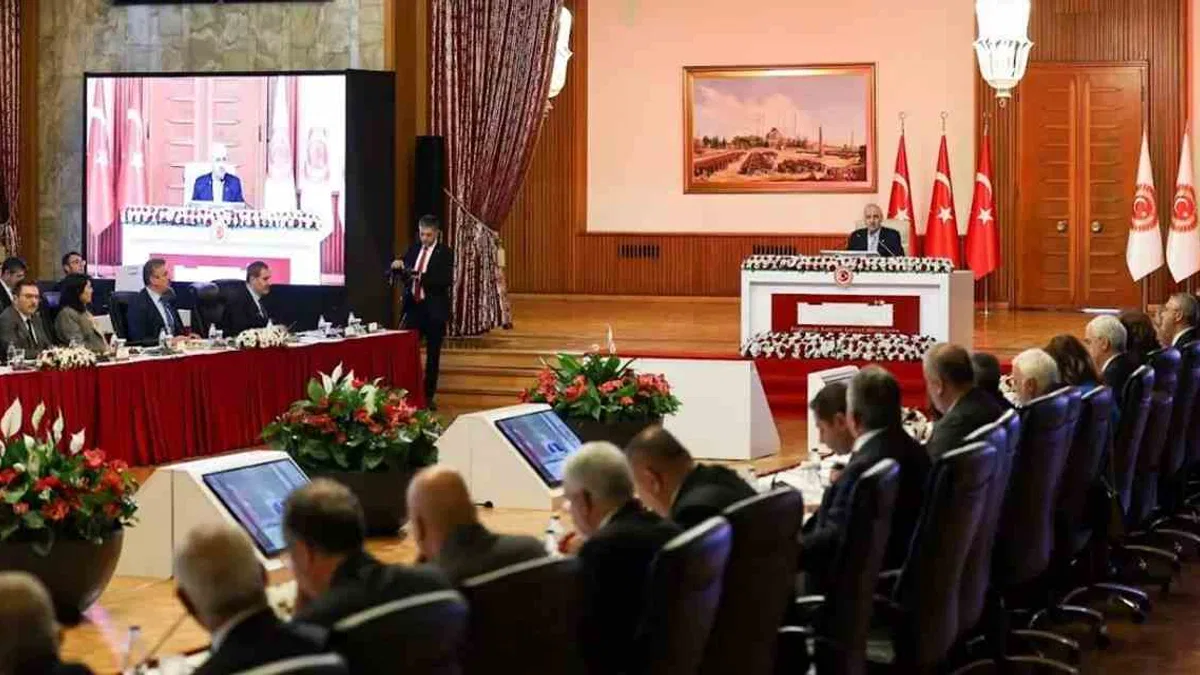 Oylama yapıldı! Komisyon oy çokluğuyla İmralı'ya gidiyor