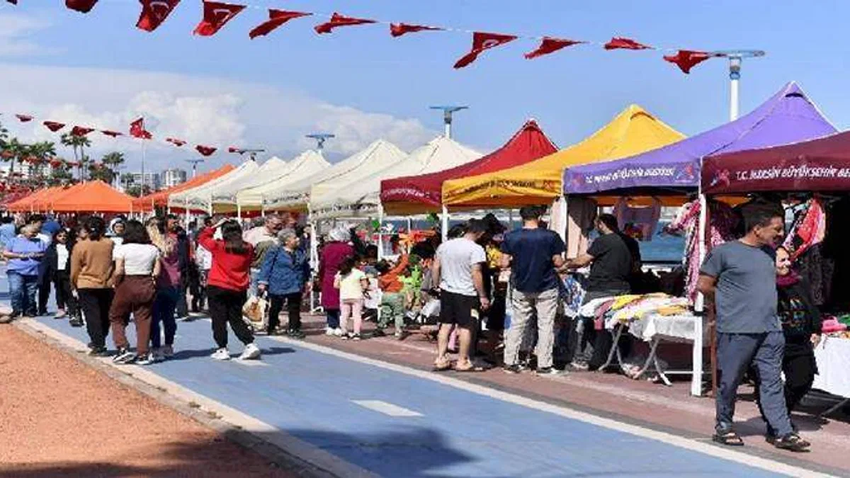 ‘Deprem Dayanışma Pazarı’ depremzede üreticileri ağırlıyor