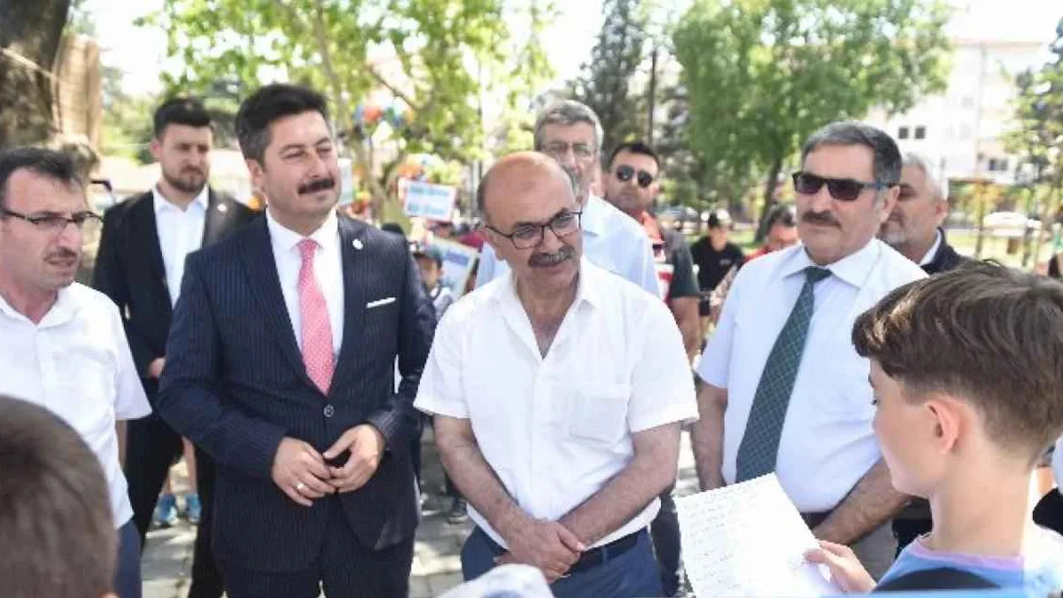 Yenişehir'de plastik atıklara dikkat çekildi